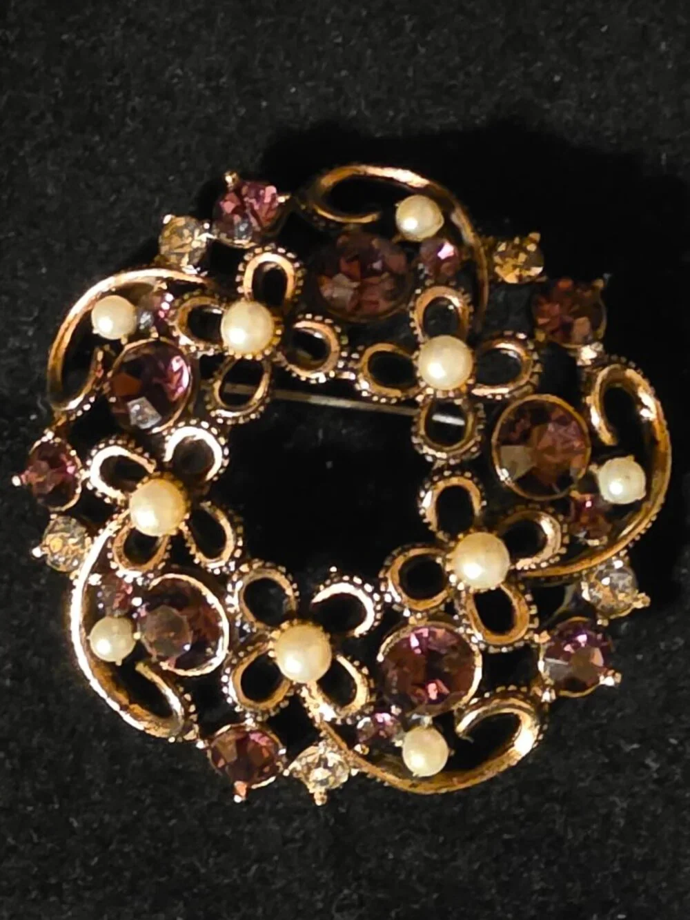 Vintage Gold Tone Filigree Purple Rhinestone/Faux Pearl Brooch